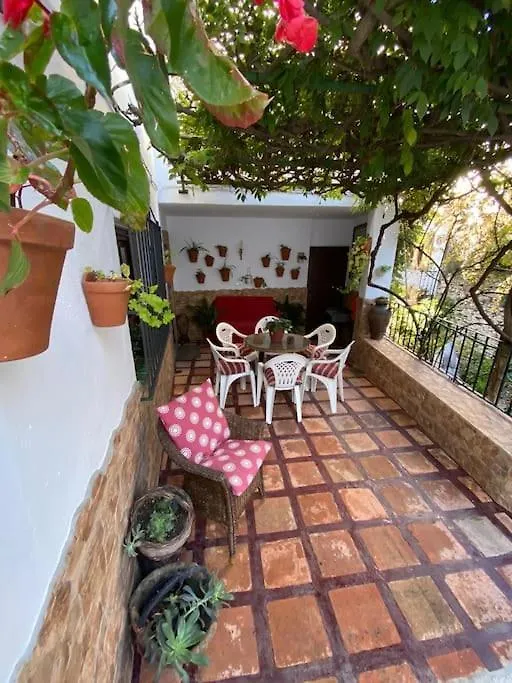 Сasa de vacaciones Casa Almenta - Tu Hogar Para Desconectar En El Pueblo Mas Bonito De Malaga Benalauría